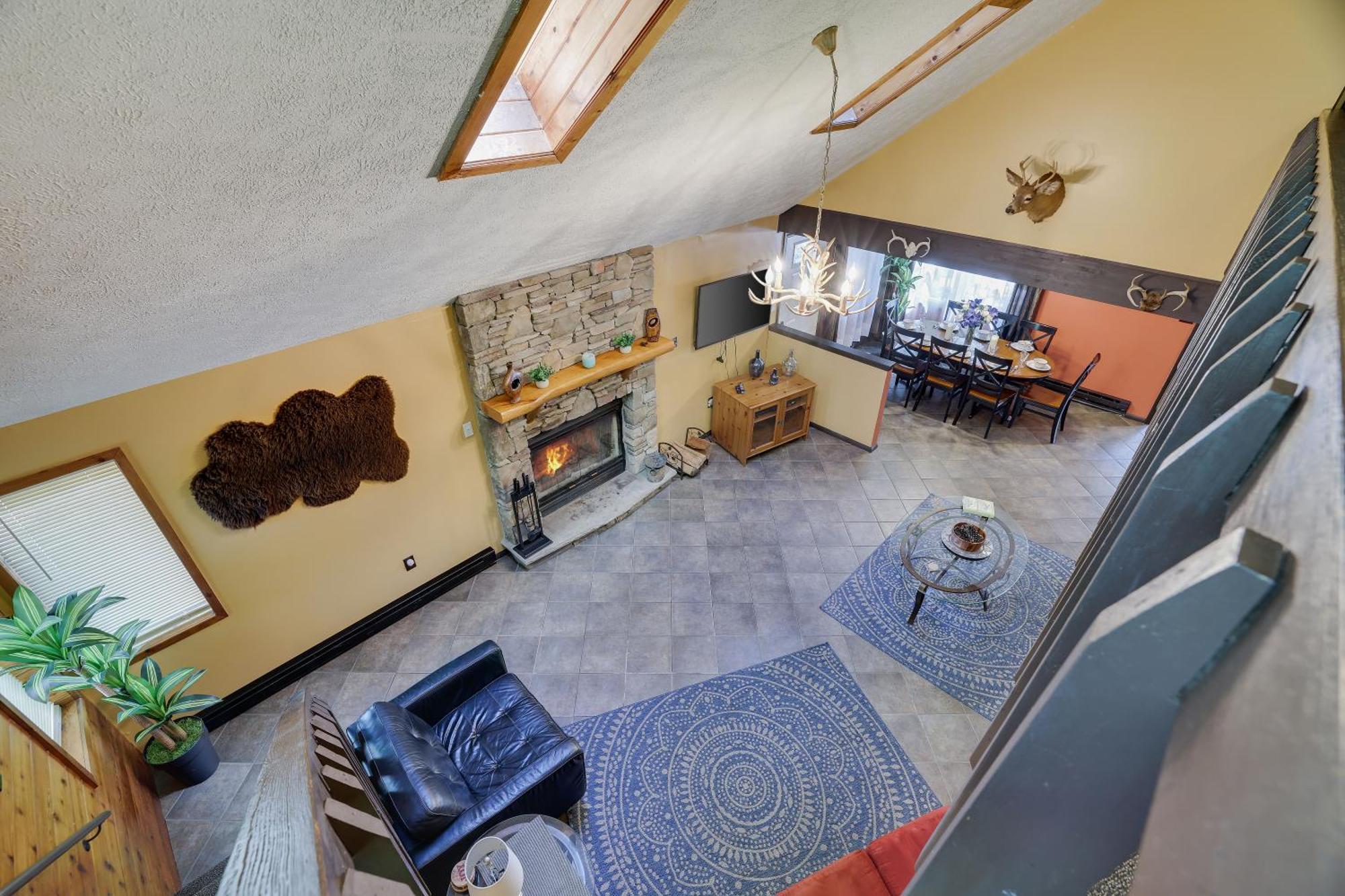 Chalet Renovated Near Casino, Camelback , Kalahari 4Bdrms Firepit Hot Tub Game Room Tobyhanna 외부 사진