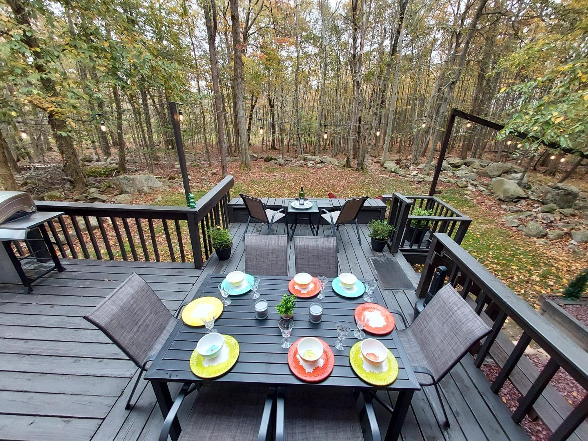 Chalet Renovated Near Casino, Camelback , Kalahari 4Bdrms Firepit Hot Tub Game Room Tobyhanna 외부 사진